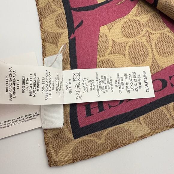Last 2‼️ Coach Signature Bow Print Silk Bandana CZ527 Tan/Pink - Picture 4 of 8